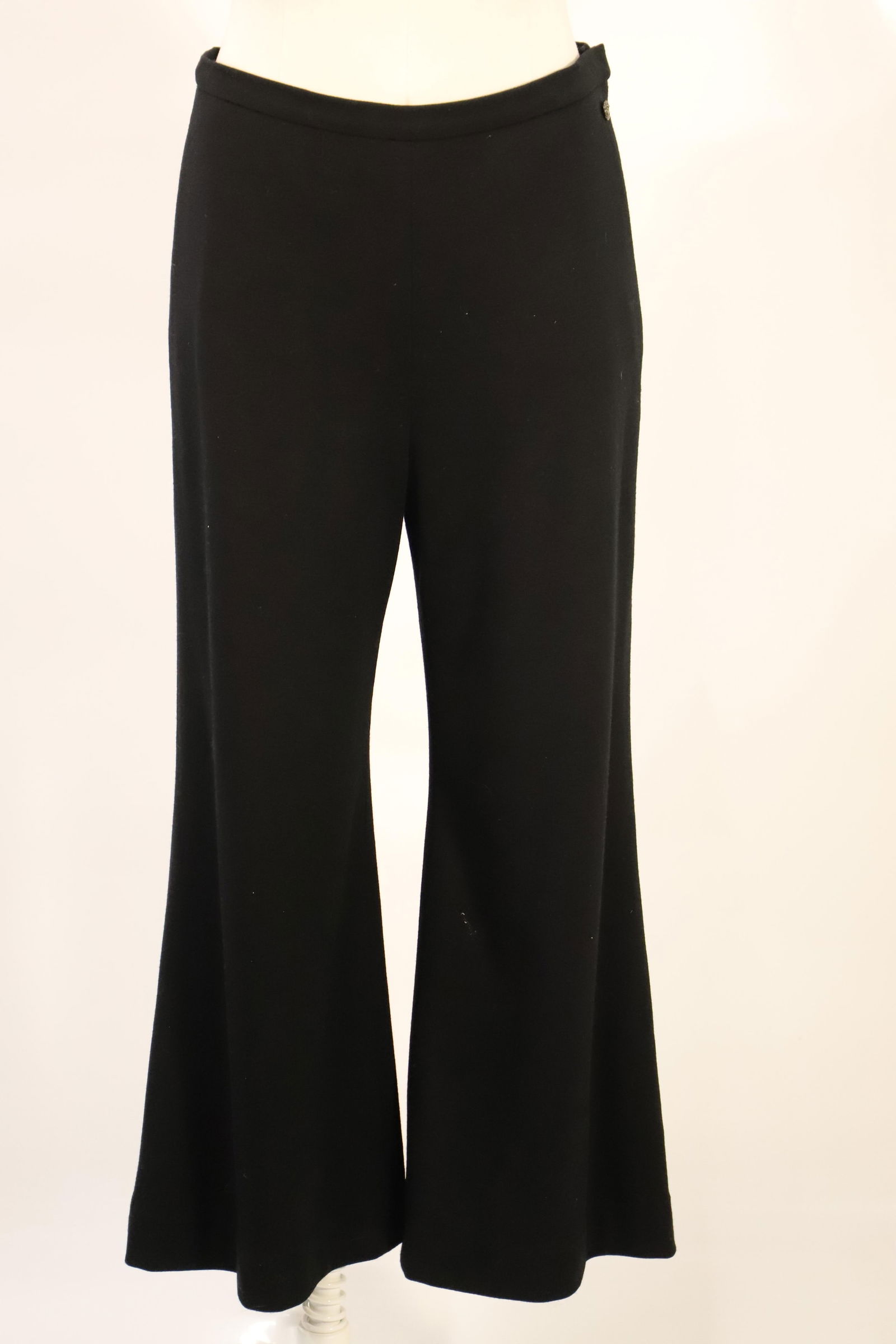 Chanel, Wide Leg Pants: Ladies wool wide leg pants with silk lining; Side zipper closure; Size FR 42; Chanel hanger included; Preowned, no damage observed. See photos (Please note, this item has not been authenticated)