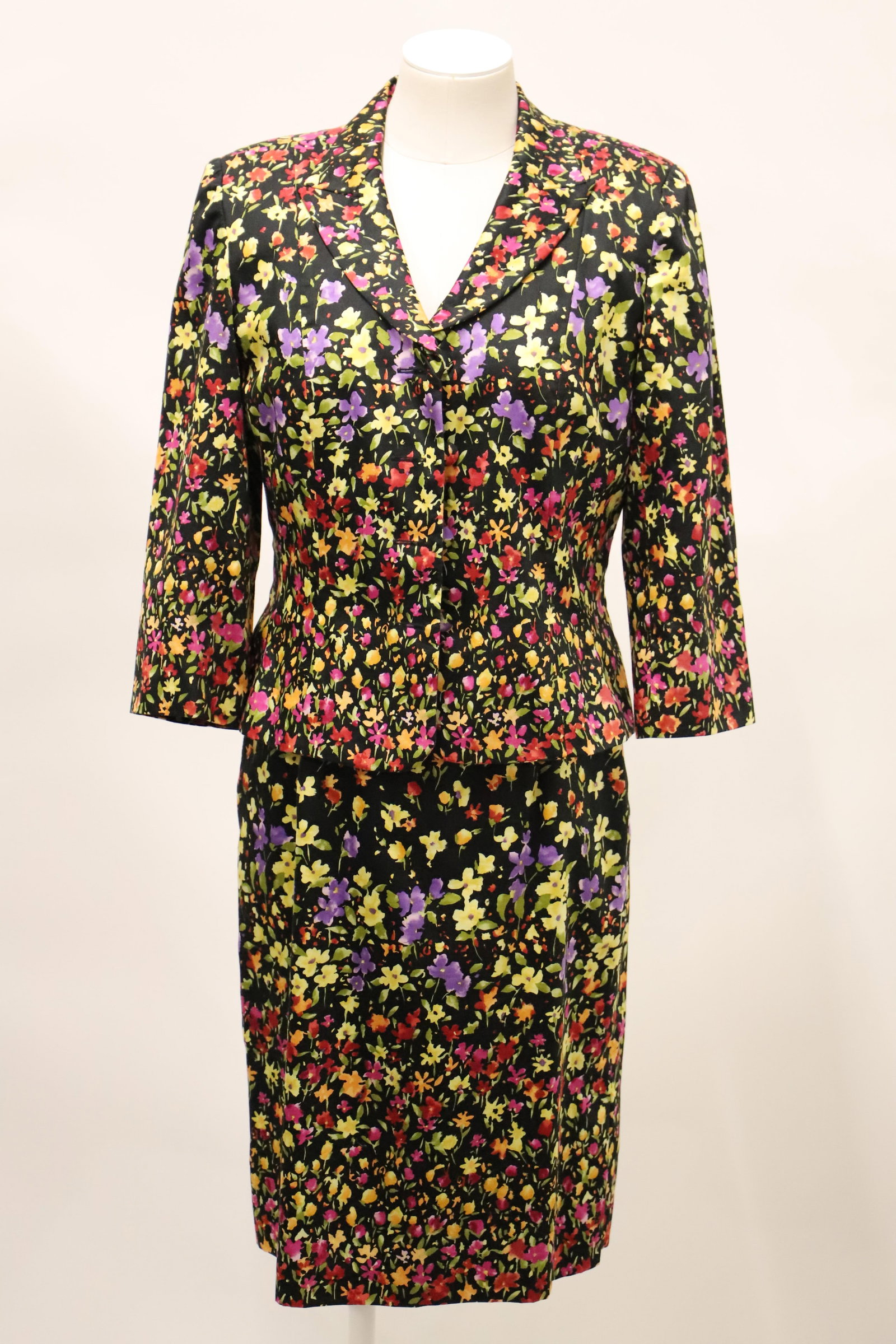 Kay Unger, Dress, Jacket: Kay Unger, New York, sleeveless dress and matching blazer/coat; Made from 100% cotton; Both are marked size 10; Preowned, no damage observed. See photos