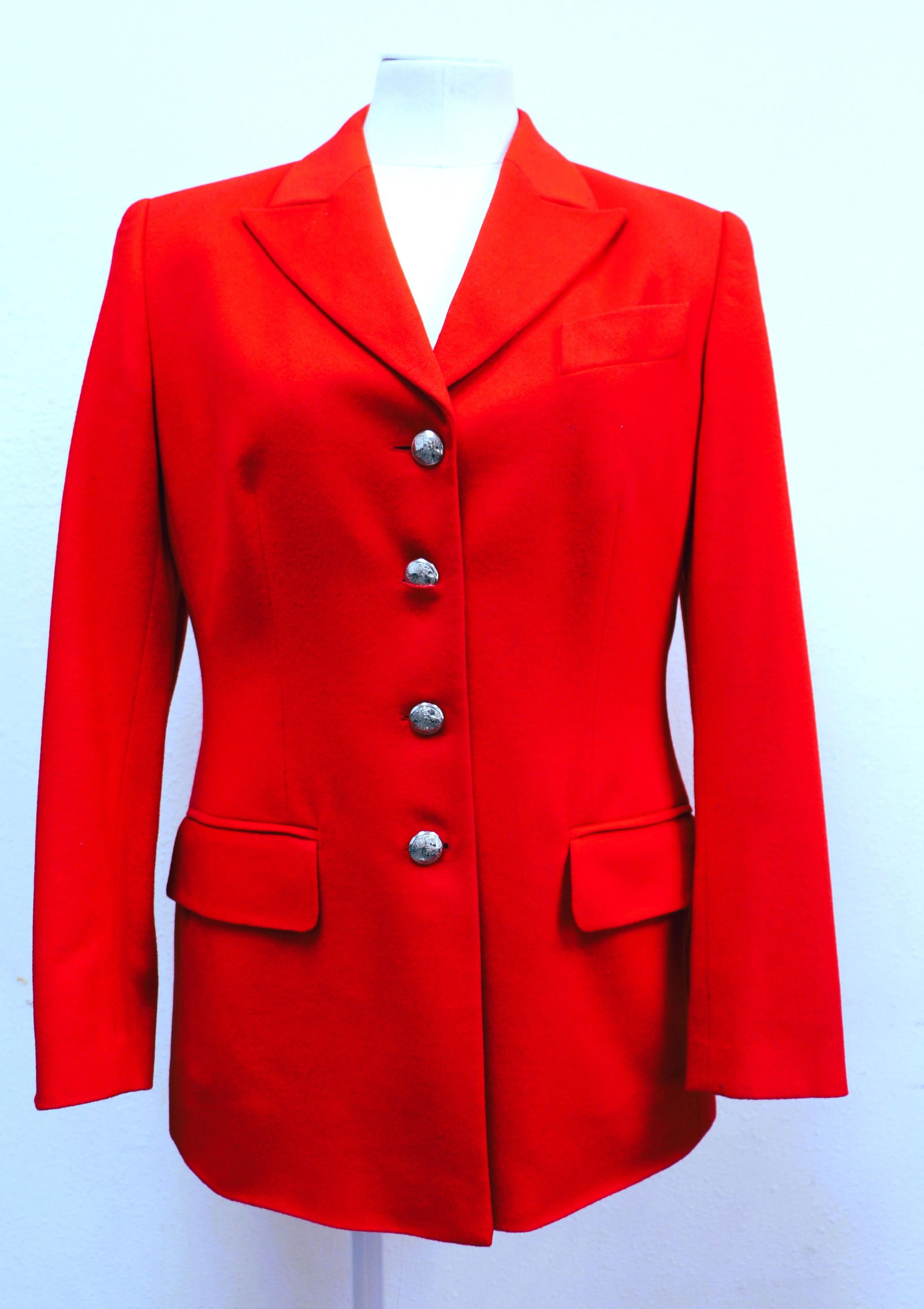 Escada, Cashmere Blazer: Ladies Escada, red Margaretha Ley, cashmere jacket/blazer, with gold-tone buttons; Size 38; Preowned, no damage observed. See photos (Please note, this item has not been authenticated)