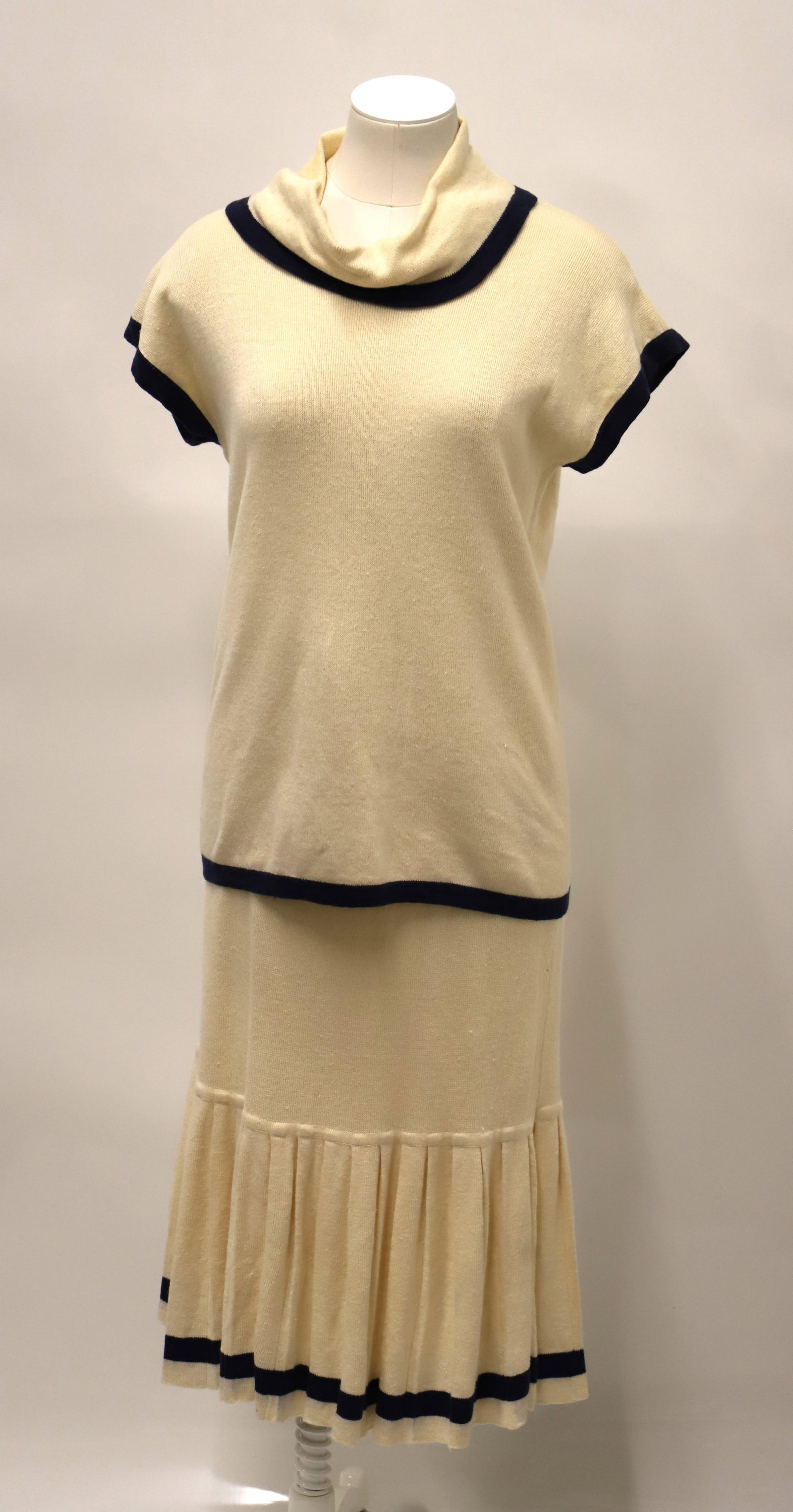 S.S.G. by Catharine Lover, Dress: Two piece ladies sweater and skirt made from linen and cotton; Size Medium; Preowned; blue color on bottom of skirt has run. See photos