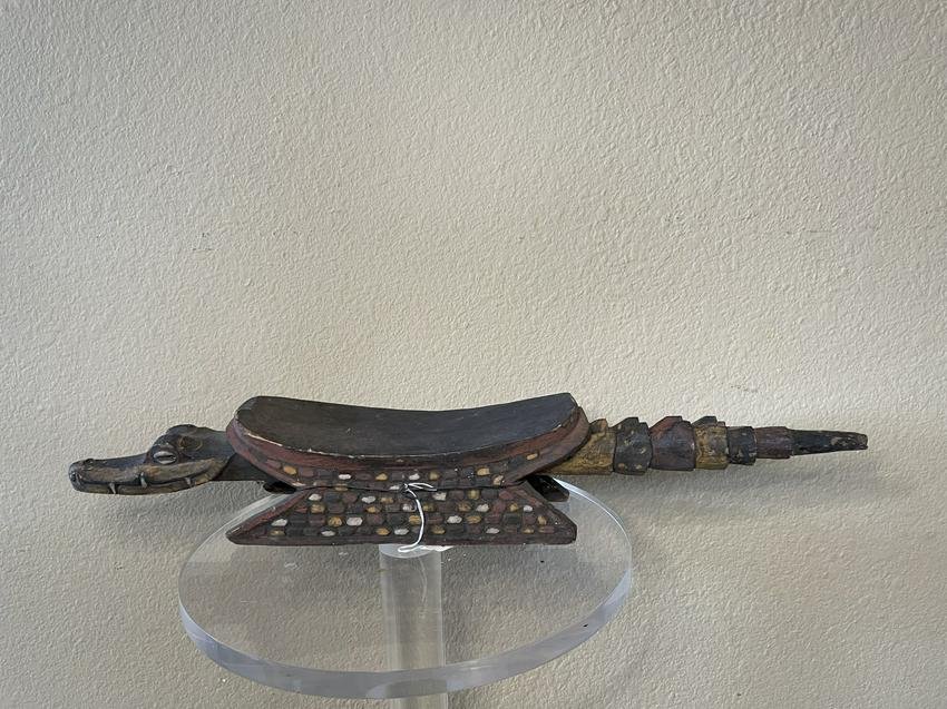 Original New Guinea Item, Skull Shelf (1 of 2)