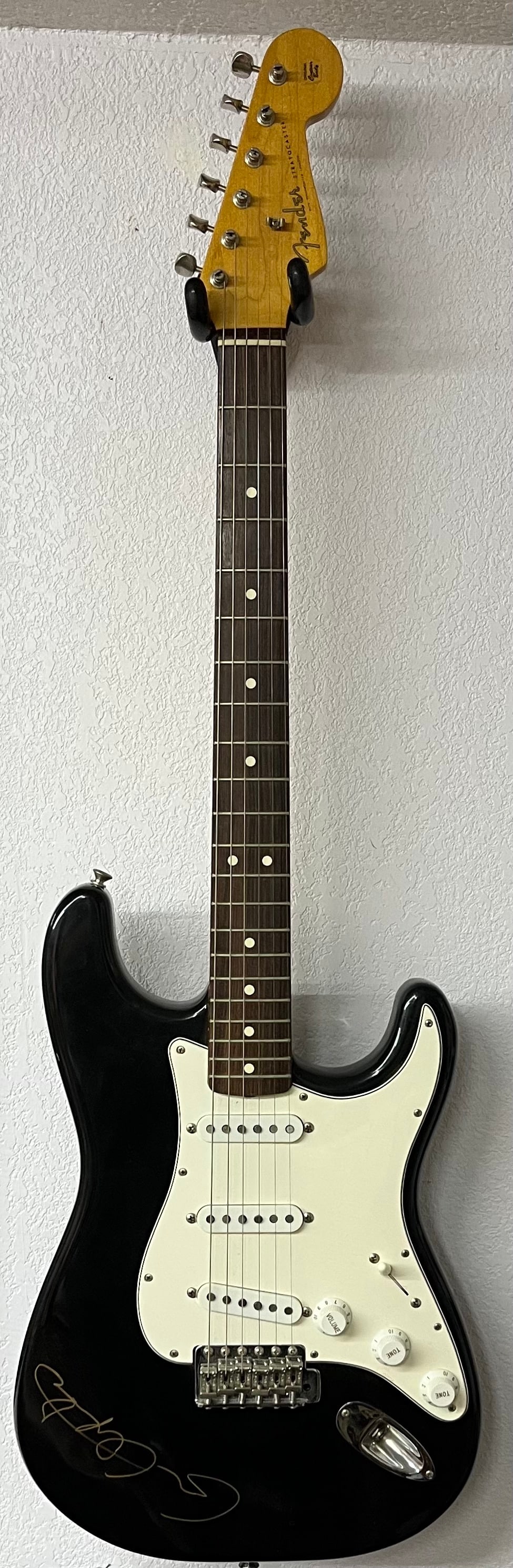 Fender Stratocaster Signed by Eric Clapton (1 of 3)