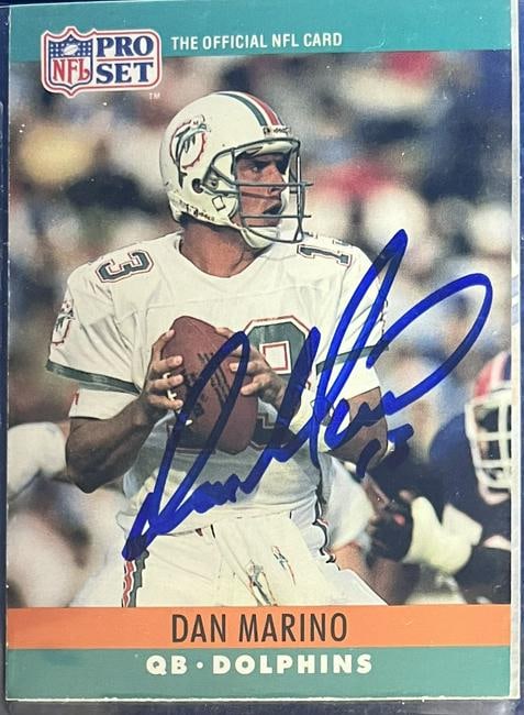 Dan Marino Signed Card (1 of 1)