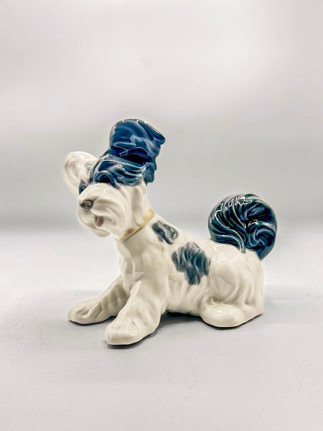 Skye Terrier 1970, Lladro: Skye Terrier 1970, Lladro Is a glazed porcelain figurine stamped Lladro, Spain. This piece is in excellent condition. Measures 6 x 7 x 3 in.