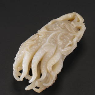 A Chinese Carved White Jade Fingered Citron Qing Dyn.: A Chinese Carved White Jade Fingered Citron Qing Dyn. L:15cm;W:7cm;375g