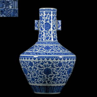 A Chinese Blue and White Lotus Scrolls Vase Qing Dyn.: A Chinese Blue and White Lotus Scrolls Vase Qing Dyn. H:38cm;W:12cm;