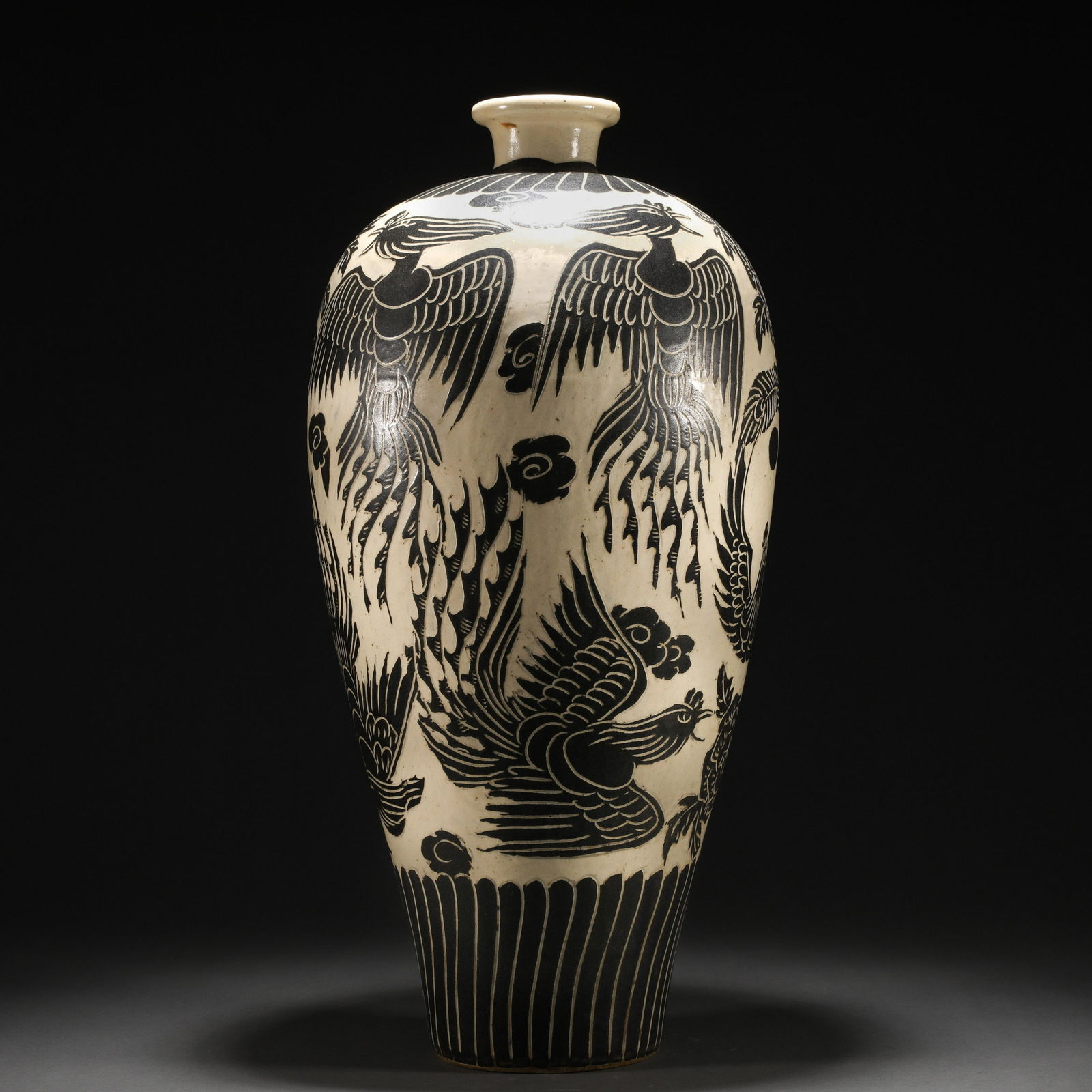 A Chinese Cizhou-type Vase Meiping (1 of 10)
