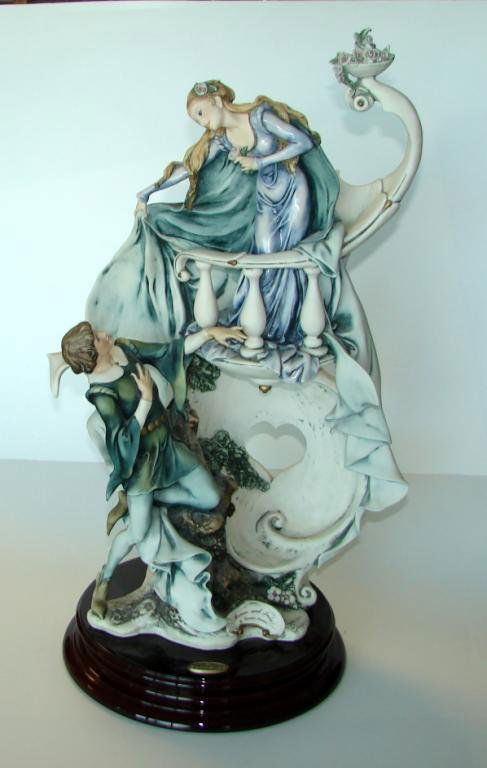 Giuseppe Armani Porcelain Figurine, Romeo & Juliet: Limited edition porcelain by Giuseppe Armani, copyright 1999, edition 255/3000. Height 20.5" including base.