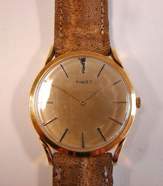 Piaget 18K Gold Men's Watch, damaged dial.: Automatic.