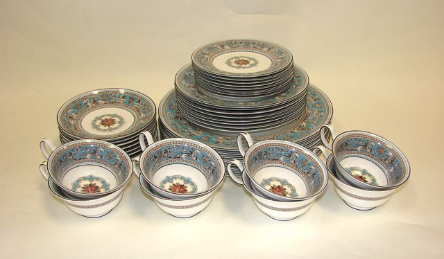 Wedgwood "Florentine" China Service for 8.: Turquoise,comprising 8 cups, 8 saucers, 8 bread plates, 8 dessert plates, 8 dinner plates. All in good condition. No noted damages or flaws.