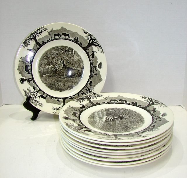 Set of Ten (10) Wedgwood, Kruger Nat'l Park Plates: Each with a depiction of a game animal,including: Blue Wildebeest, Waterbuck, Lion, Zebra, Sable Antelope, Springbok, Impala, Giraffe, Leopard, and Elephant. Condition: MINT.