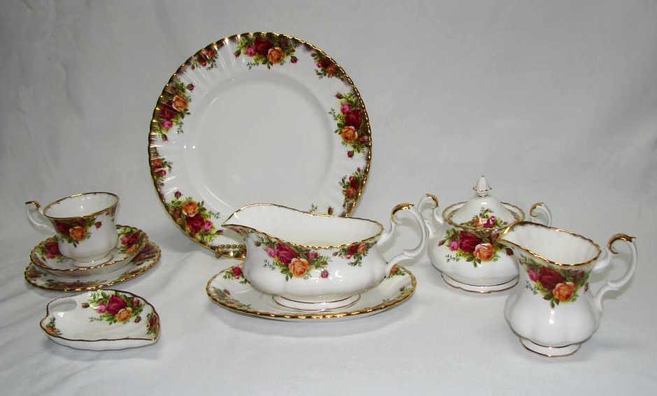 Royal Albert Partial Dinner Service, Country Rose (1 of 4)