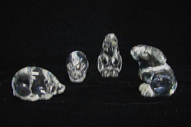 Group of 4 Paperweights. Steuben, Baccarat (1 of 2)