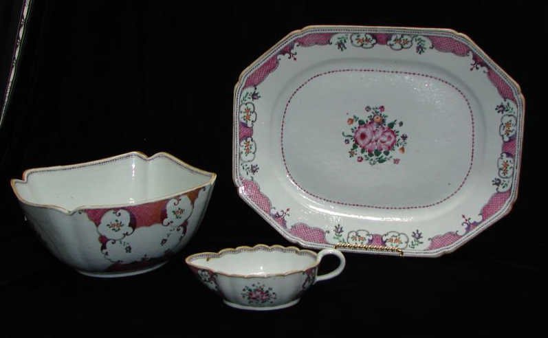Chinese Famile Rose Platter, Bowl & Sauce Boat (1 of 3)