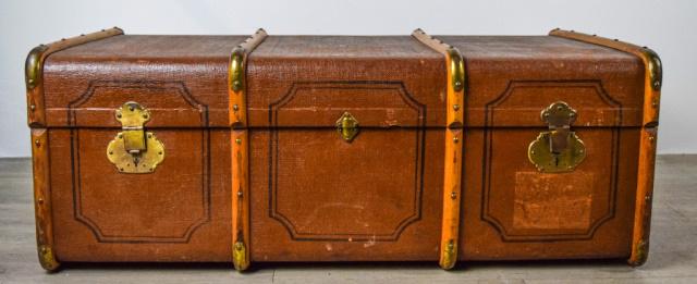 Vintage Steamer Trunk (1 of 6)