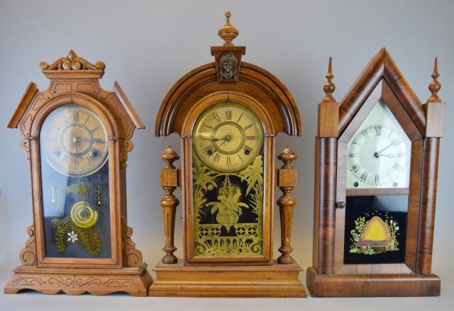 Grouping of Vintage Mantle Clocks (1 of 13)
