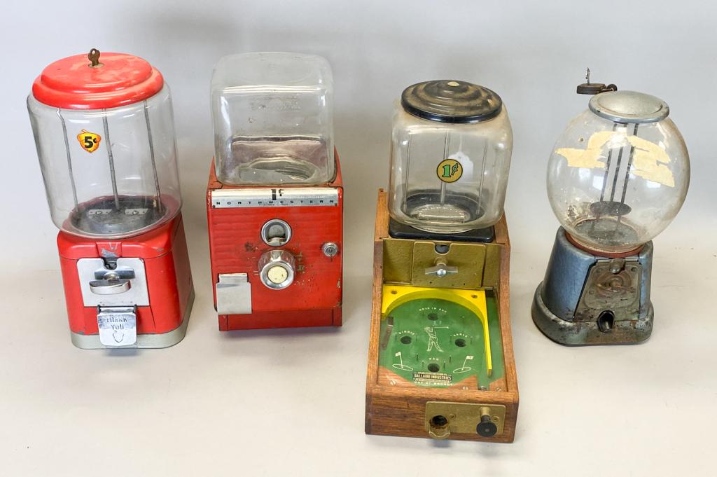 Group of 4 Vintage Coin Operated Machines (1 of 20)