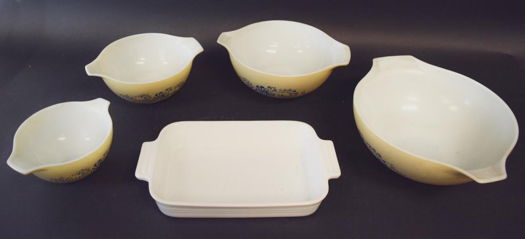 Pyrex Mixing Bowls & Le Creuset Rectangular Dish (1 of 9)
