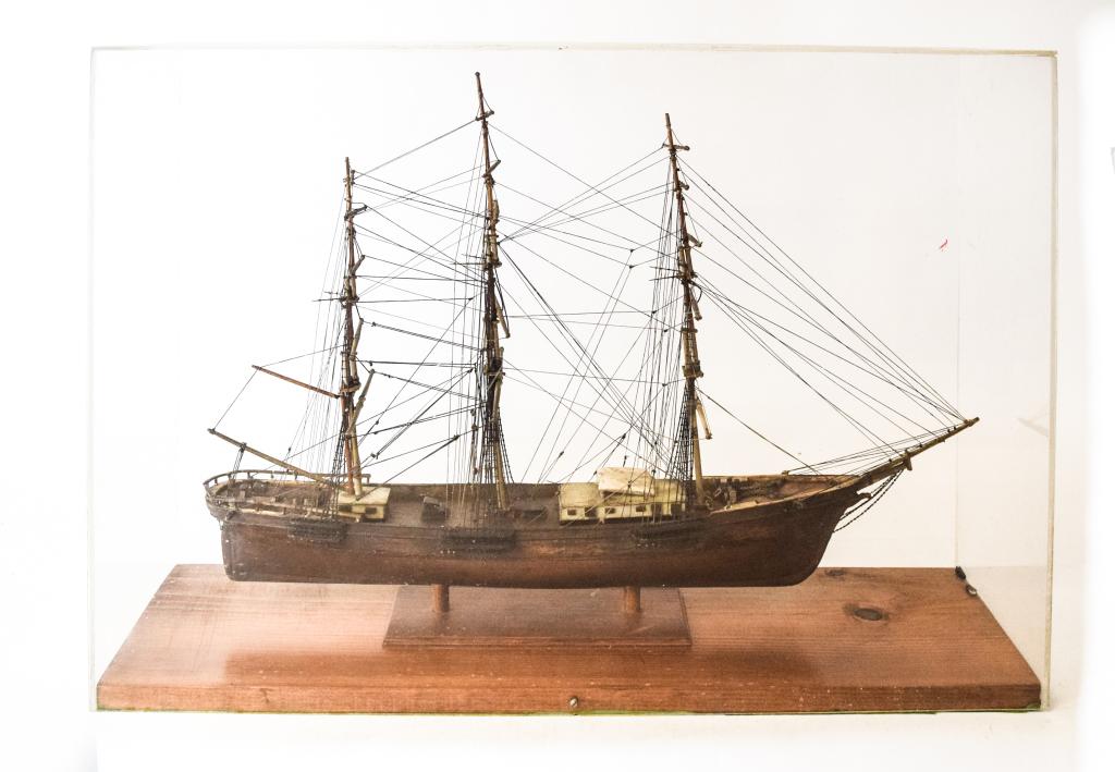 Wooden Three-Masted Tall Ship Model (1 of 8)