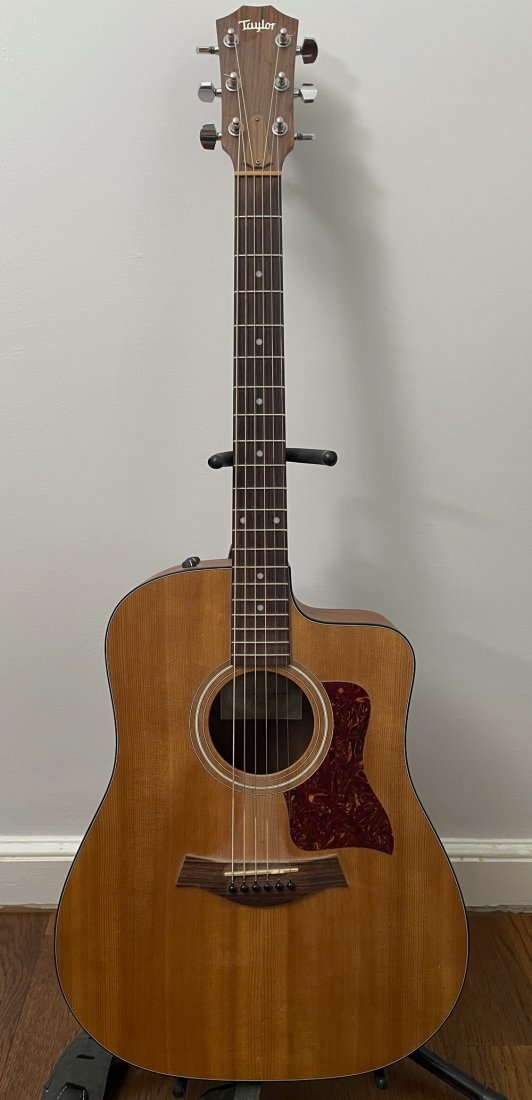 Taylor 110ce Acoustic Guitar (1 of 3)