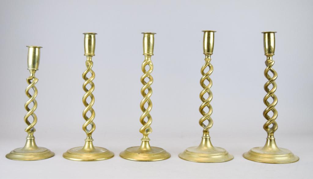Grouping English Brass Barley Twist Candlesticks (1 of 5)