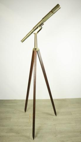 English Brass Astronomical Telescope (1 of 10)
