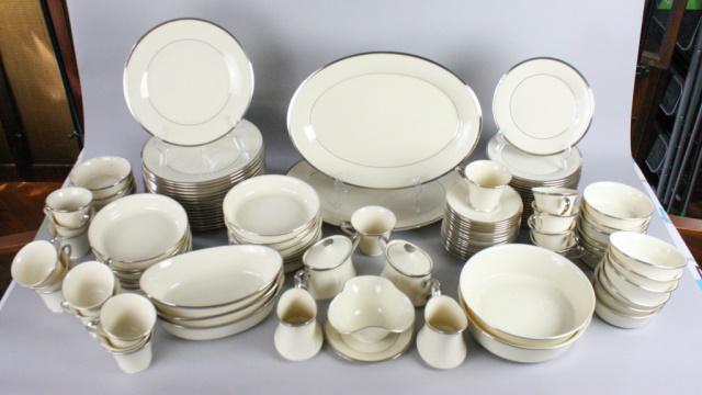 114 Pieces Lenox Solitaire Dinnerware (1 of 3)