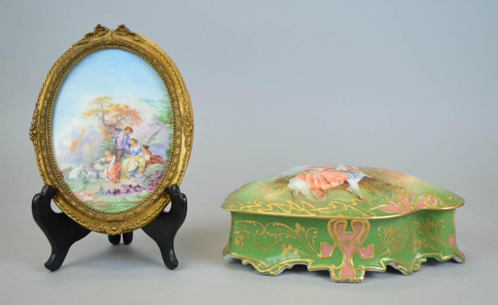 Limoges Porcelain Plaque & Dresser Box (1 of 11)