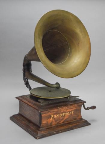 Zon-O-Phone Phonograph with Horn (1 of 8)