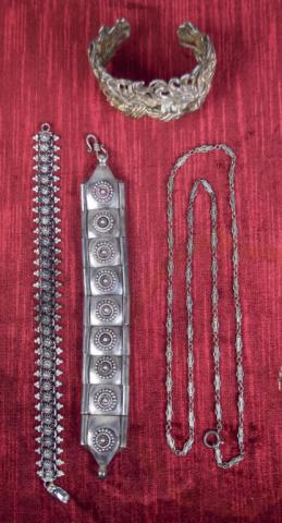 Grouping of Silver Jewelry (1 of 8)