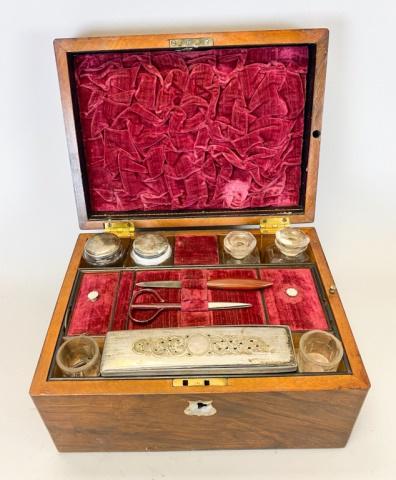 Vanity Box with Silver Accessories (1 of 12)