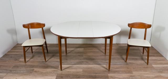 Mid Century Modern Chairs and Table by Baumritter (1 of 17)