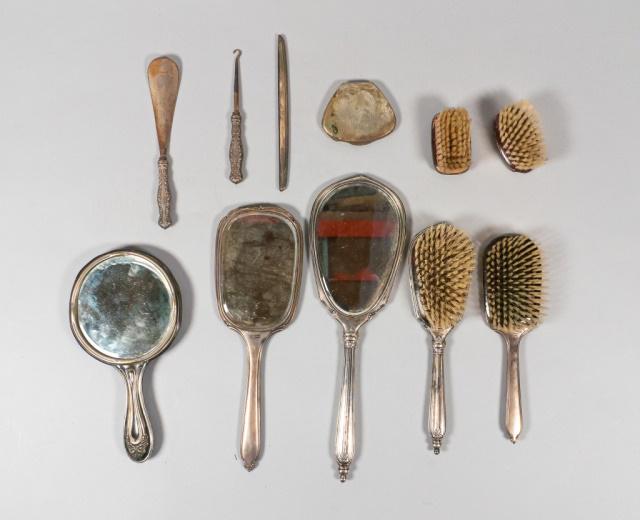 11 Piece Sterling Silver Dressing Set (1 of 20)