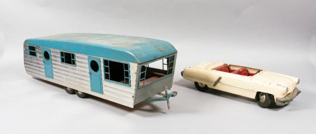 Metal Toy Car and Trailer (1 of 13)