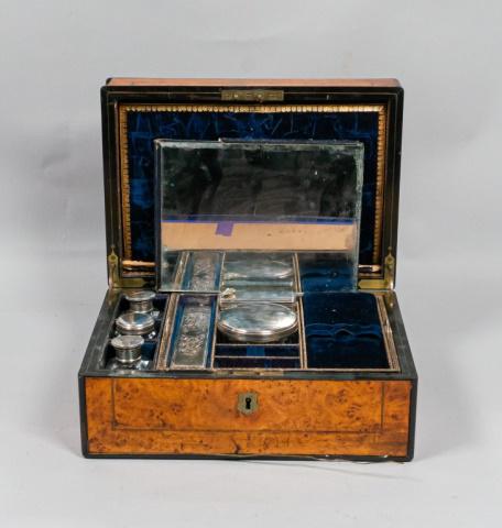 W.H. Tooke Liverpool Walnut Dresser Box (1 of 12)