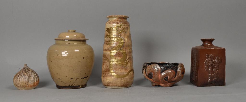 5 Pieces of Japanese Pottery (1 of 17)