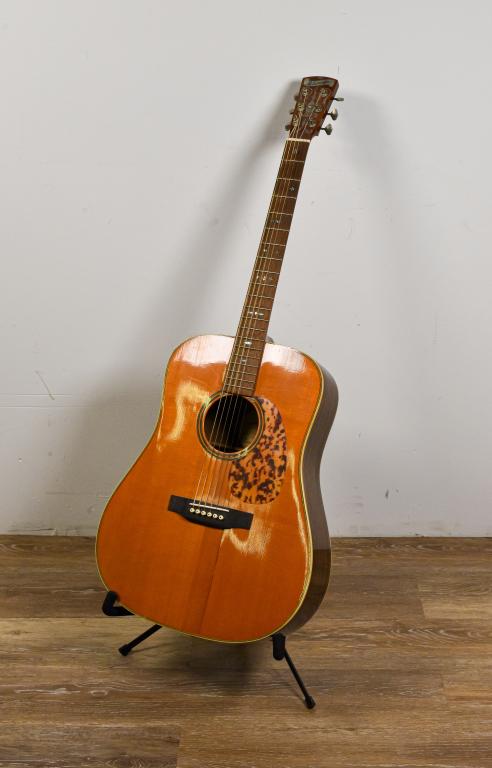 Blueridge BR-160 Inlaid Acoustic Guitar and Stand (1 of 7)