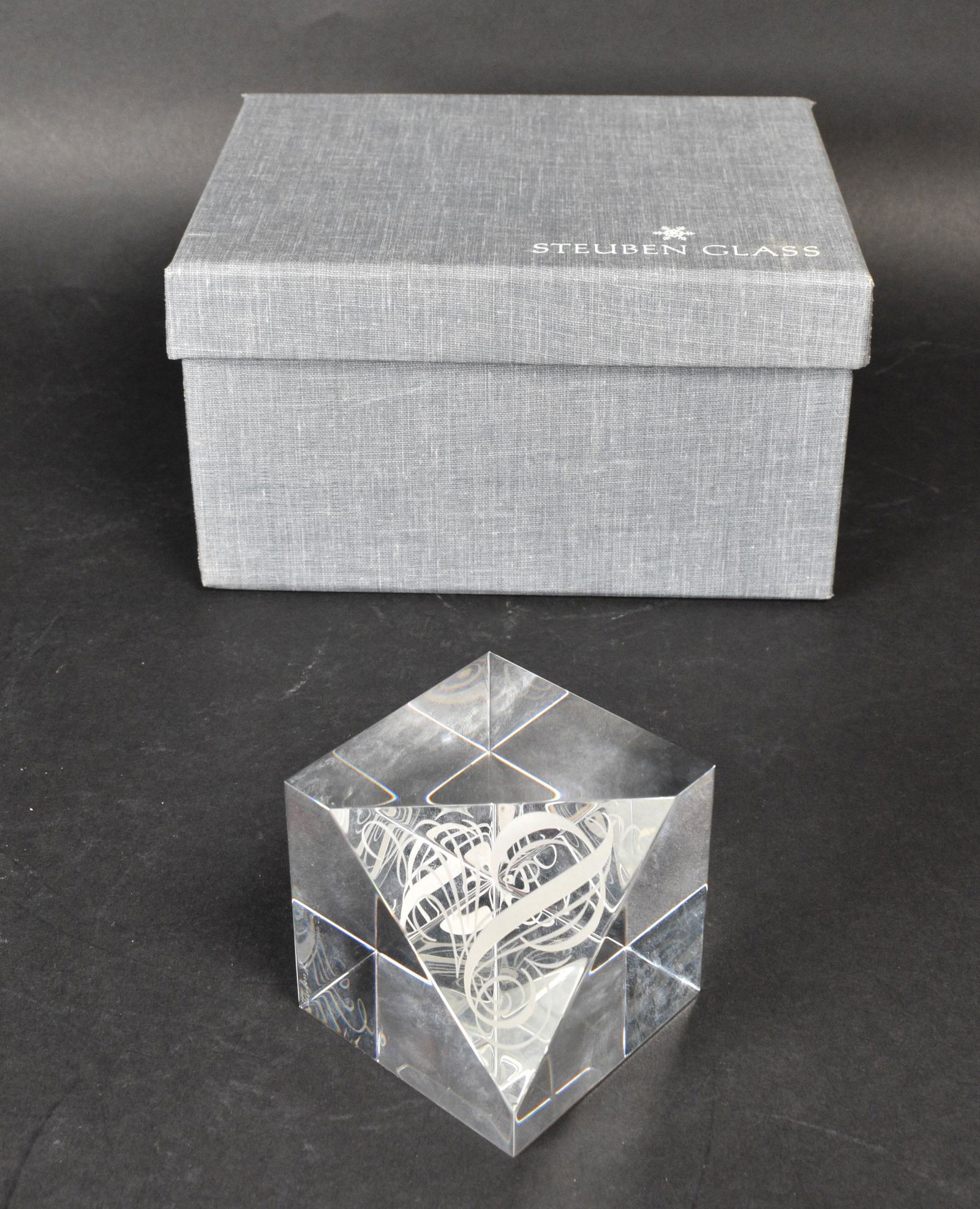 Steuben Glass Paperweight (1 of 5)