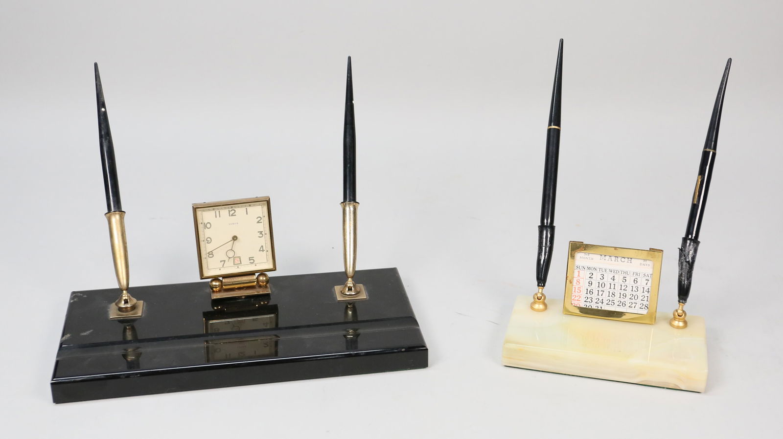 2 Desktop Pen Stands (1 of 13)