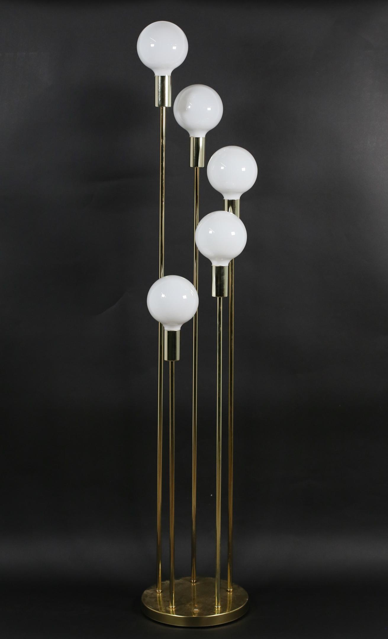 5 Globe Cascading Clover Lamp: In the style of Robert Sonneman, Sputnik Atomic. Brass 5 globe cascading Clover Lamp. Circa mid 20th century. Marked on the underside "Clover Lamp 708B". 3 settings, in work condition. 11" base diamet