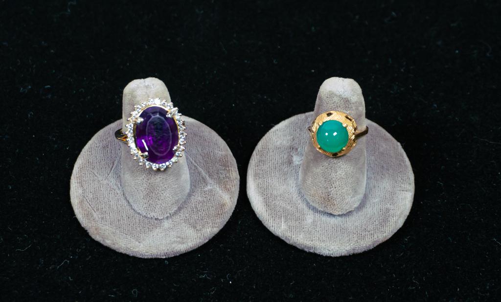 2 Gold Rings (1 of 12)