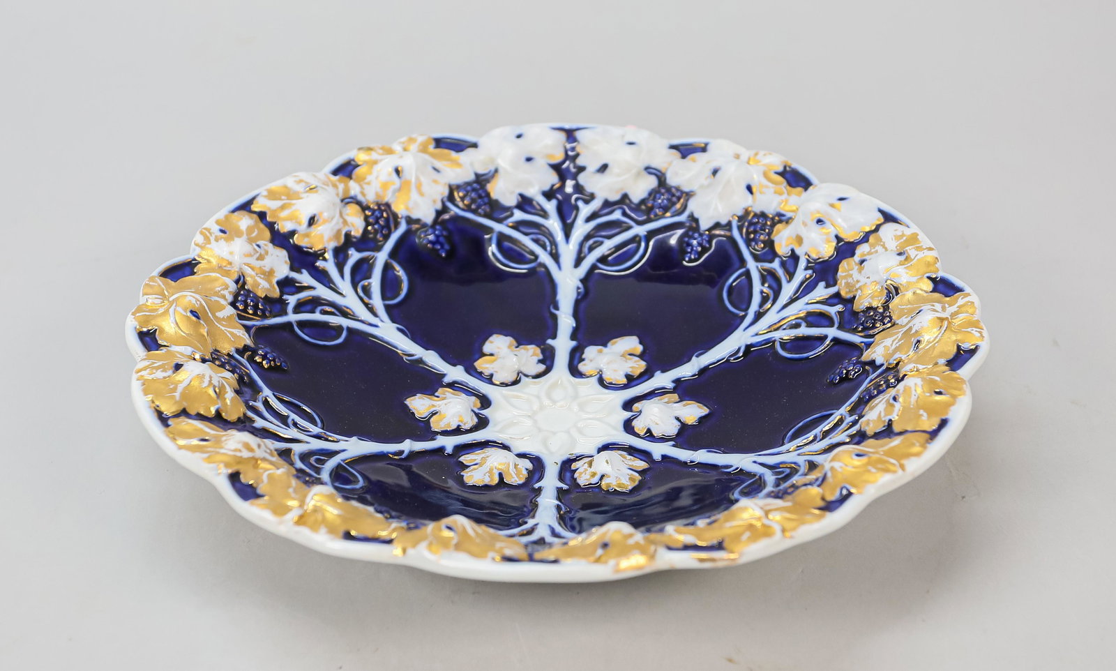 Meissen Cobalt & Gilt Leaf Motif Bowl (1 of 7)