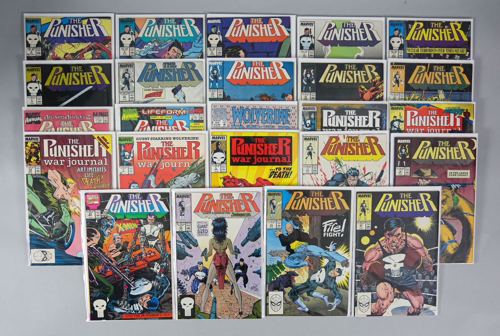 45 Comic Books The Punisher Wolverine Moon Knight (1 of 14)