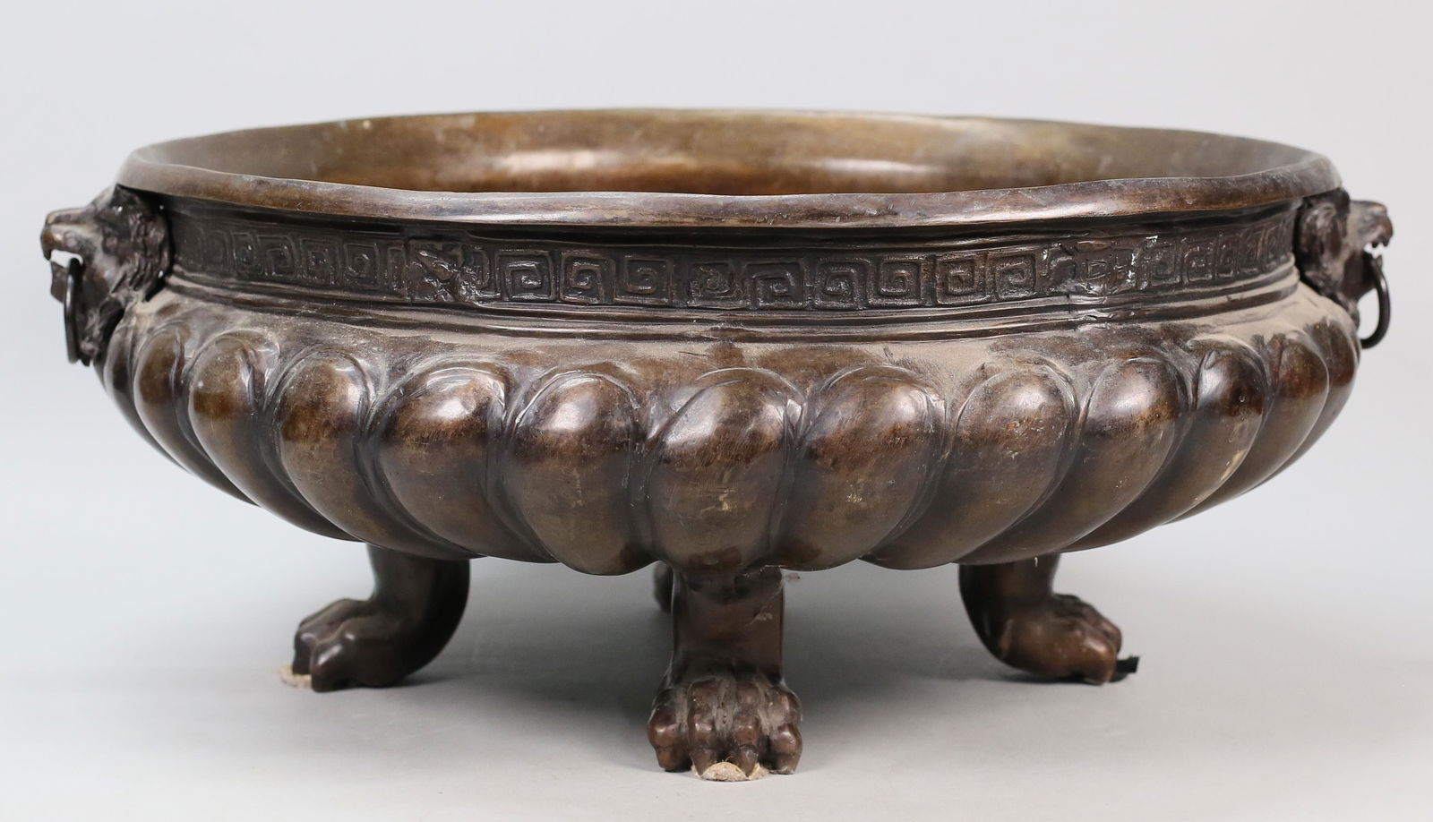 Bronze Paw Foot Planter (1 of 6)