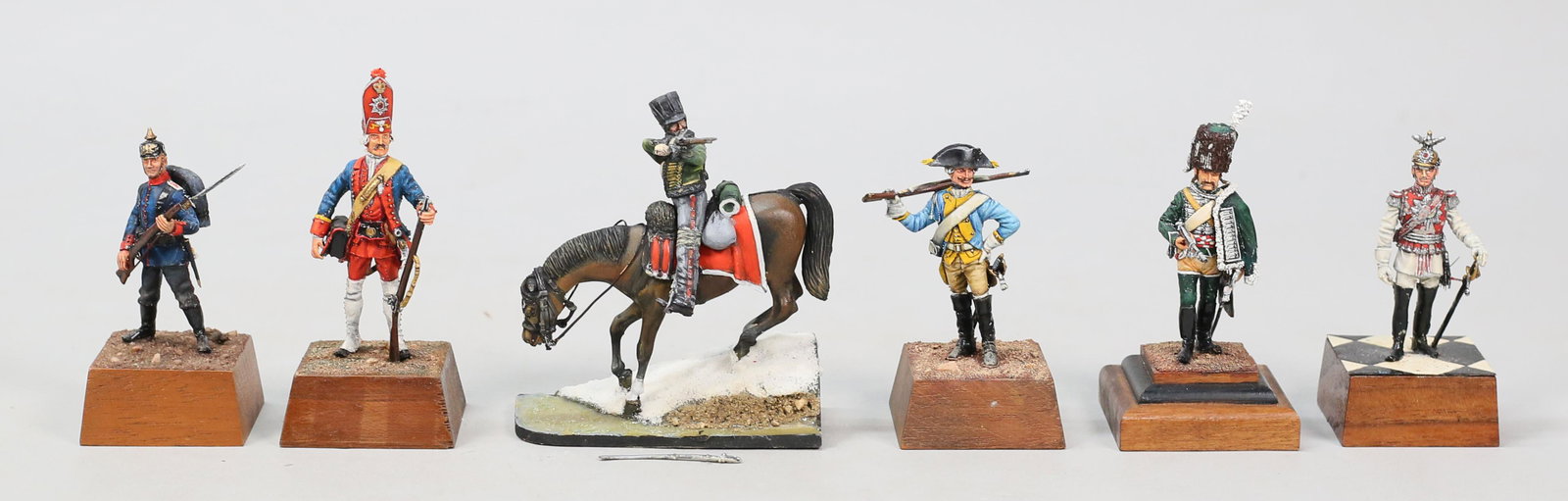 6 Hand Painted Military Miniatures Prussians (1 of 15)