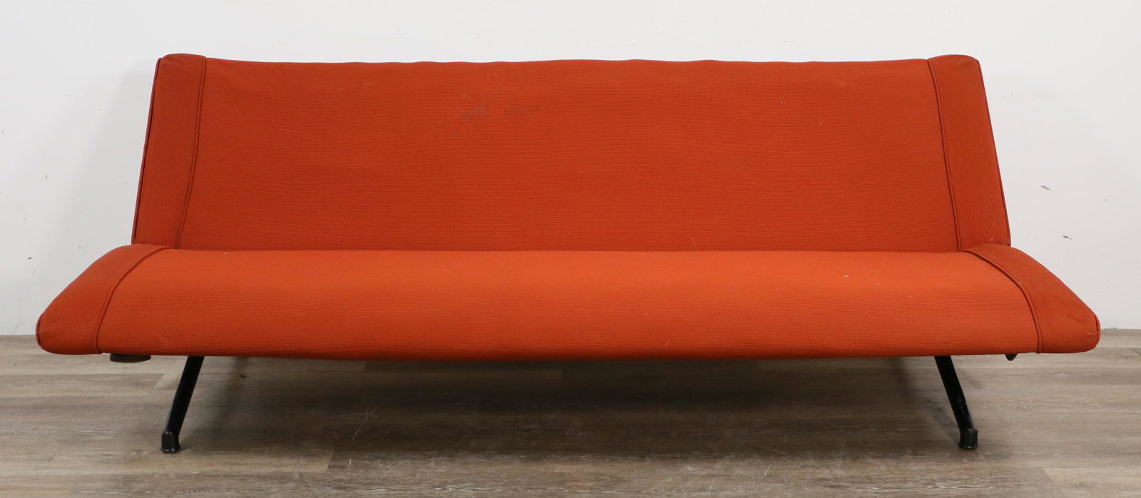 Osvaldo Borsani for Tecno Italian Modern D70 Sofa (1 of 16)