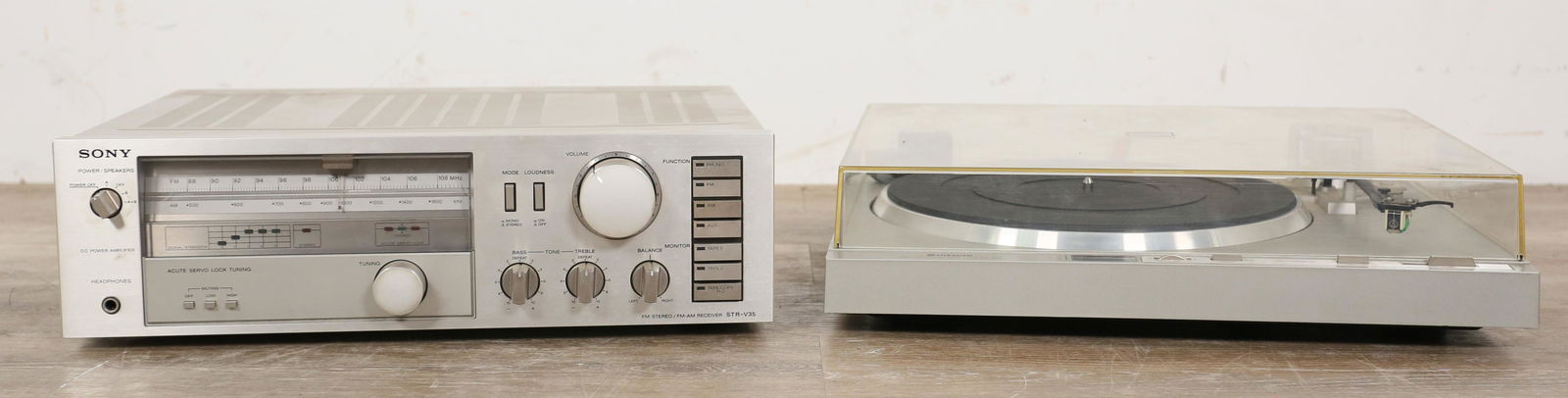 Hitachi HT-40S Turntable & Sony STR-V35 Receiver (1 of 18)