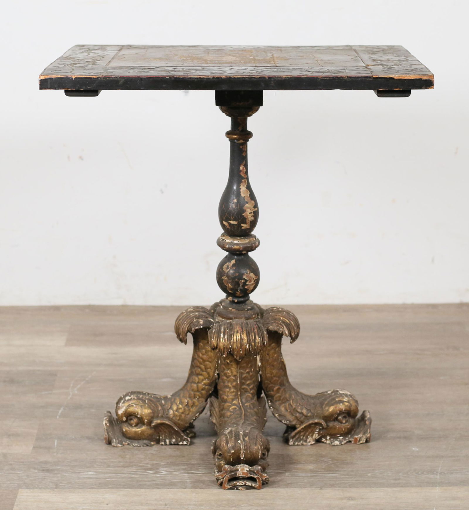 Continental Baroque Style Chinoiserie Side Table (1 of 8)
