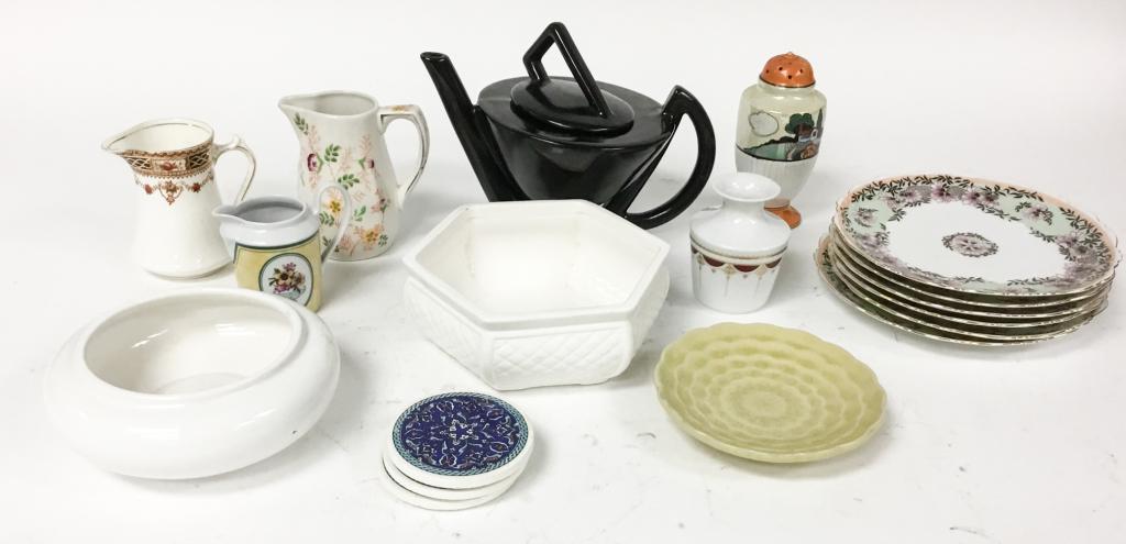 Porcelain Grouping (1 of 13)