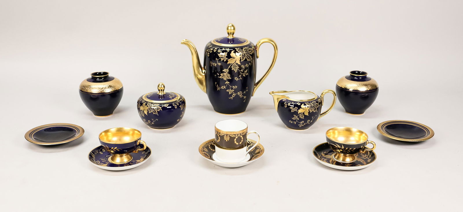 15 Pieces German Porcelain (1 of 17)